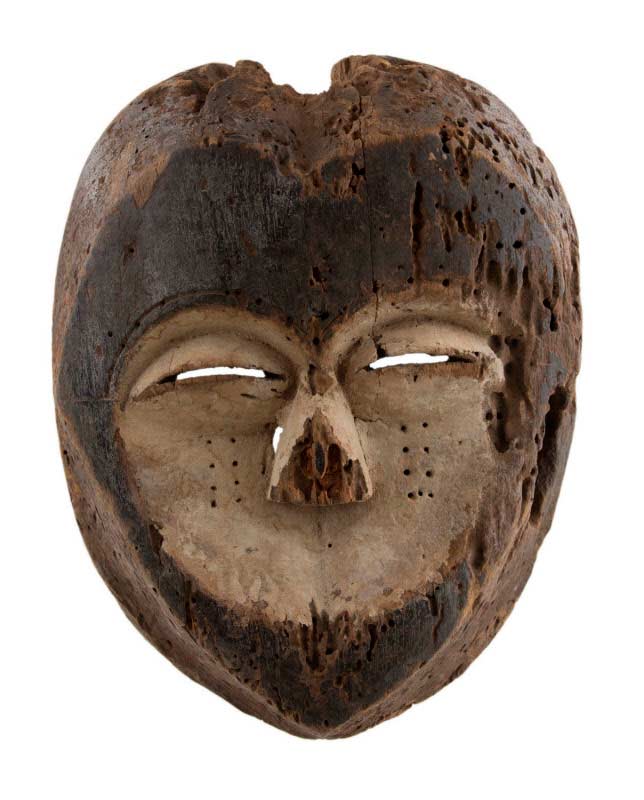 Masque africain Lega en bois et pigments – RDC
