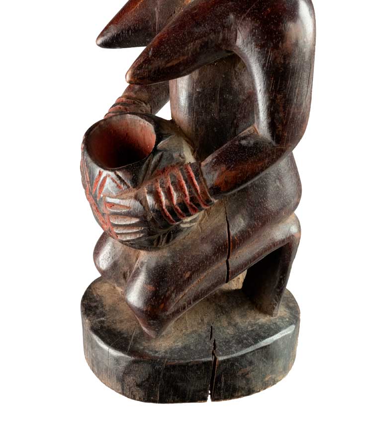 Porteuse de coupe Yoruba – Statue africaine en bois 30 cm