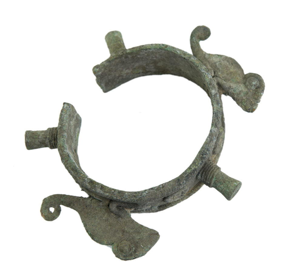Bracelet africain Dogon – Manille en bronze et monnaie traditionnelle
