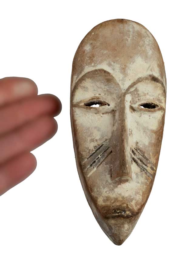 Masque passeport Fang – Masquette africaine en bois 15,5 cm