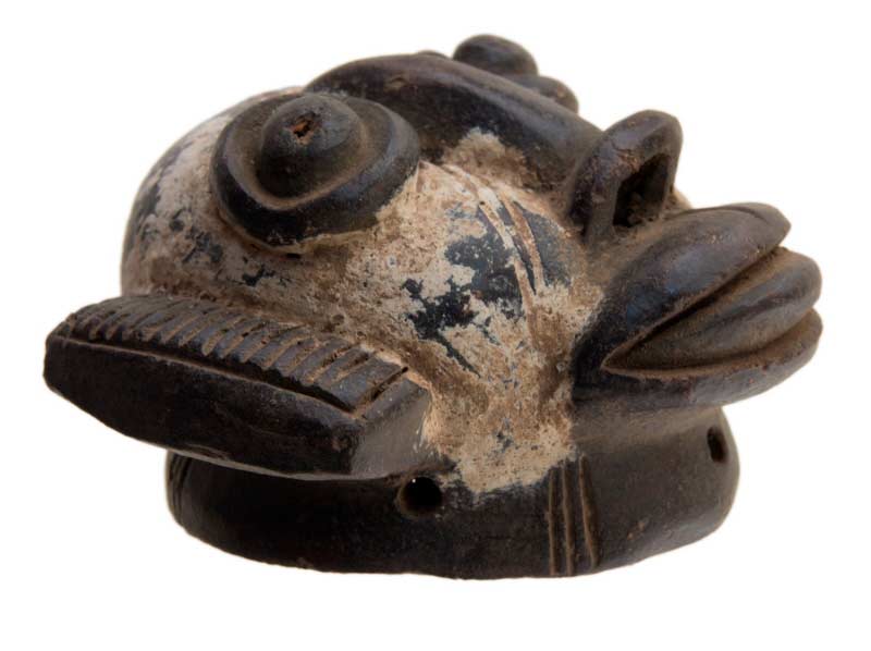 Masque passeport africain miniature en terre cuite – pièce unique