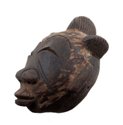 Masquette africaine votive Igbo en terre cuite – masque passeport miniature