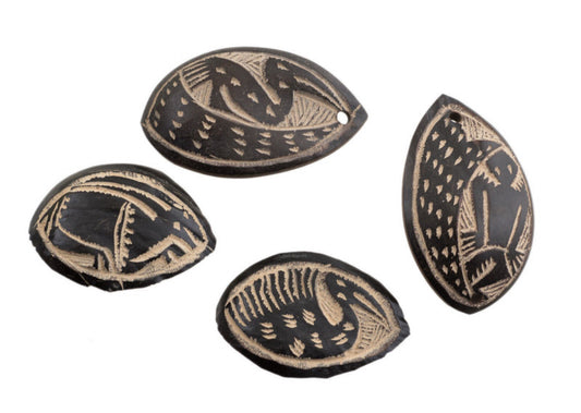 Lot de 4 jetons du jeu d’Abbia – Ewondo, Cameroun