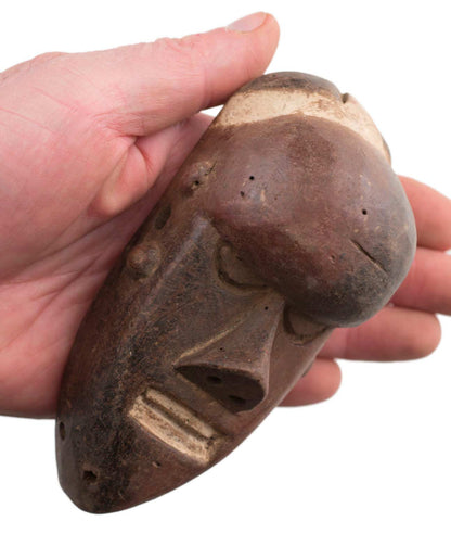 Masque passeport Salampasu – Masquette africaine en bois 14 cm