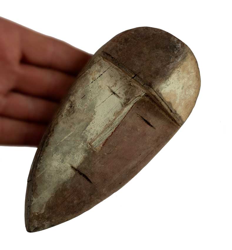 Masque passeport africain – Masquette en bois et pigments 17 cm