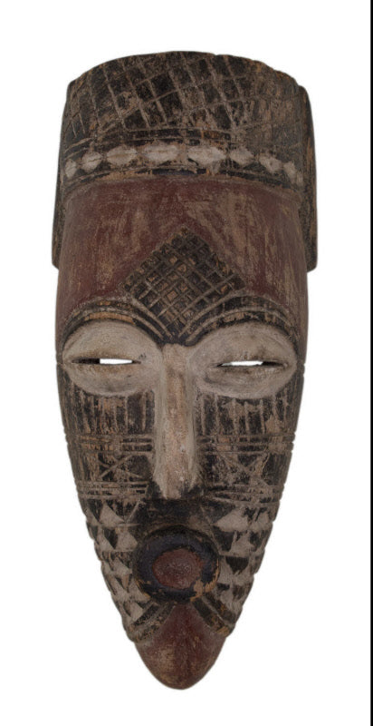 Ancien masque féminin Kuba Ngaady a Mwaash de RDC – sculpture en bois