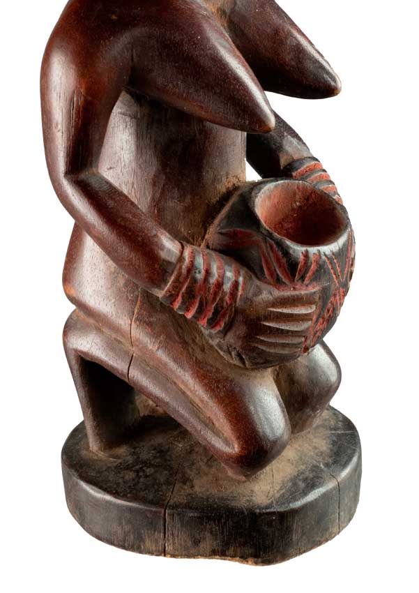 Porteuse de coupe Yoruba – Statue africaine en bois 30 cm