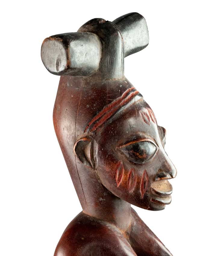 Porteuse de coupe Yoruba – Statue africaine en bois 30 cm