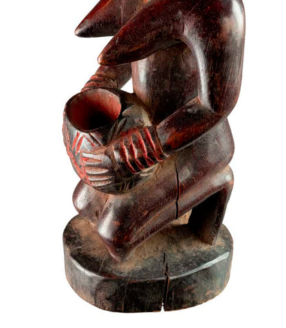 Porteuse de coupe Yoruba – Statue africaine en bois 30 cm