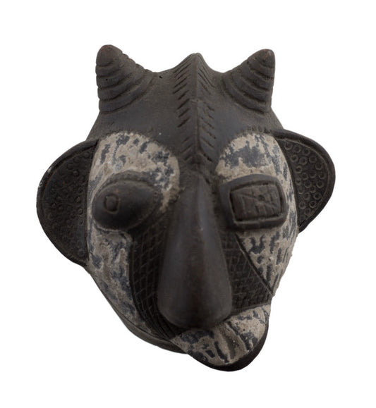Masquette africaine votive en terre cuite – fétiche de maladie et de guérison