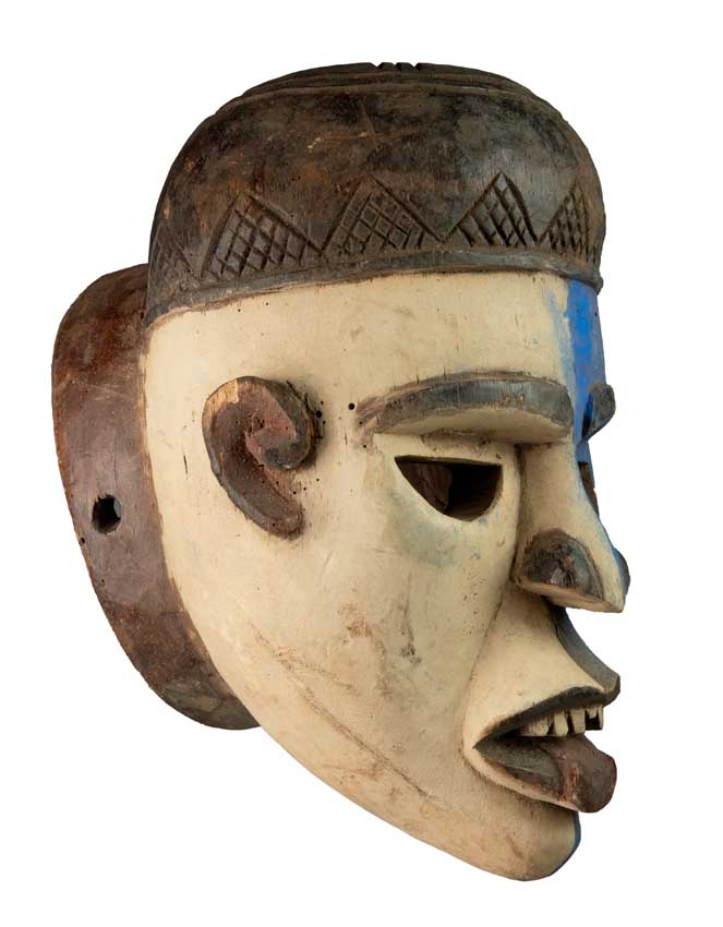 Masque Yombe Kongo polychrome en bois – 33 cm
