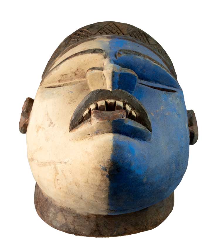 Masque Yombe Kongo polychrome en bois – 33 cm