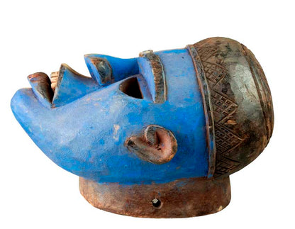 Masque Yombe Kongo polychrome en bois – 33 cm