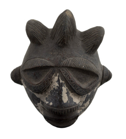 Masquette africaine votive Ibibio en terre cuite – masque passeport divinatoire