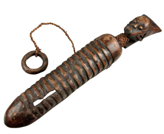 Guiro anthropomorphe africain en bois – Instrument de musique du Cameroun