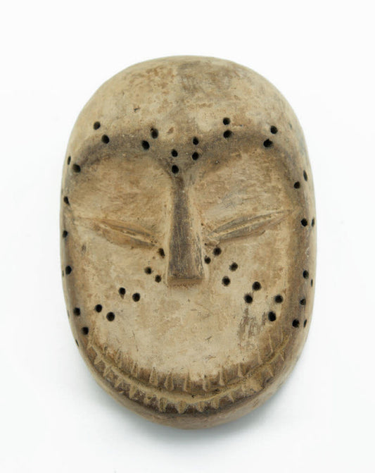 Masque passeport Vuvi – Masquette africaine en bois et pigments 14 cm