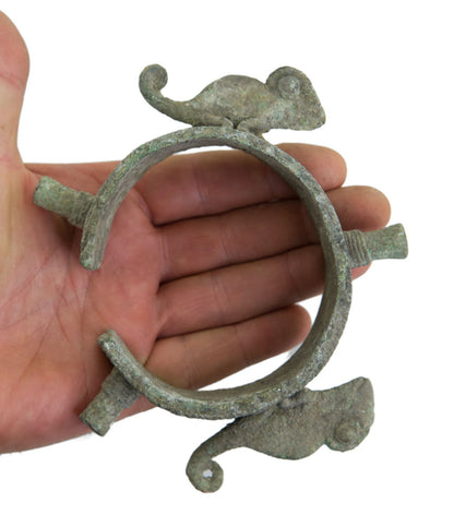 Bracelet africain Dogon – Manille en bronze et monnaie traditionnelle