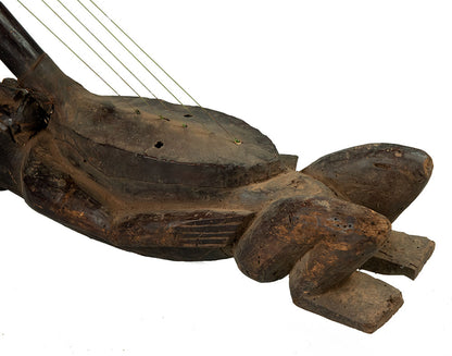 Ancienne harpe arquée africaine anthropomorphique – Instrument traditionnel en bois