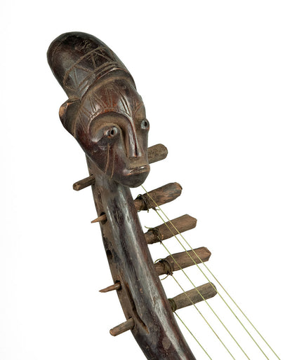 Ancienne harpe arquée africaine anthropomorphique – Instrument traditionnel en bois