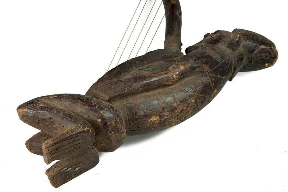 Ancienne harpe arquée africaine anthropomorphique – Instrument traditionnel en bois