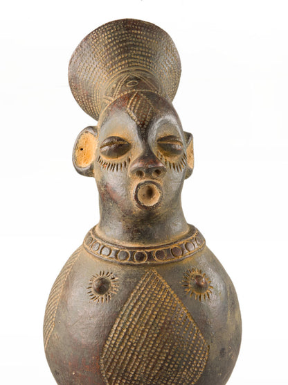 Jarre Mangbetu anthropomorphe en terre cuite – Maternité – République démocratique du Congo