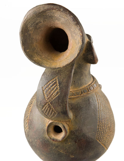 Jarre Mangbetu anthropomorphe en terre cuite – Maternité – République démocratique du Congo