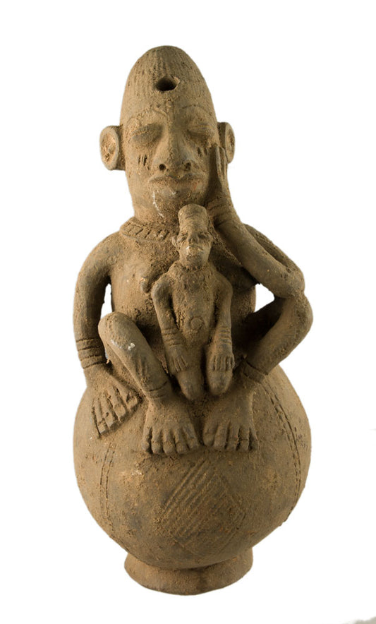 Jarre Mangbetu anthropomorphe en terre cuite – Maternité, RDC