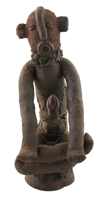 Poupée Bembe Muzidi – Reliquaire africain en tissus, fibres et calebasse