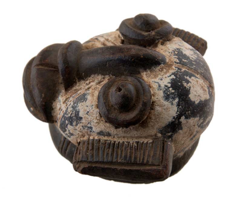 Masque passeport africain miniature en terre cuite – pièce unique