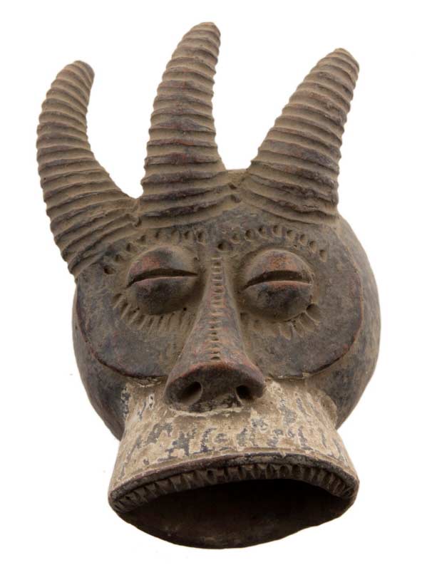 Masque passeport africain miniature en terre cuite – pièce unique
