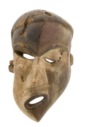 Masque africain ancien du malade Pende – RDC, bois et kaolin